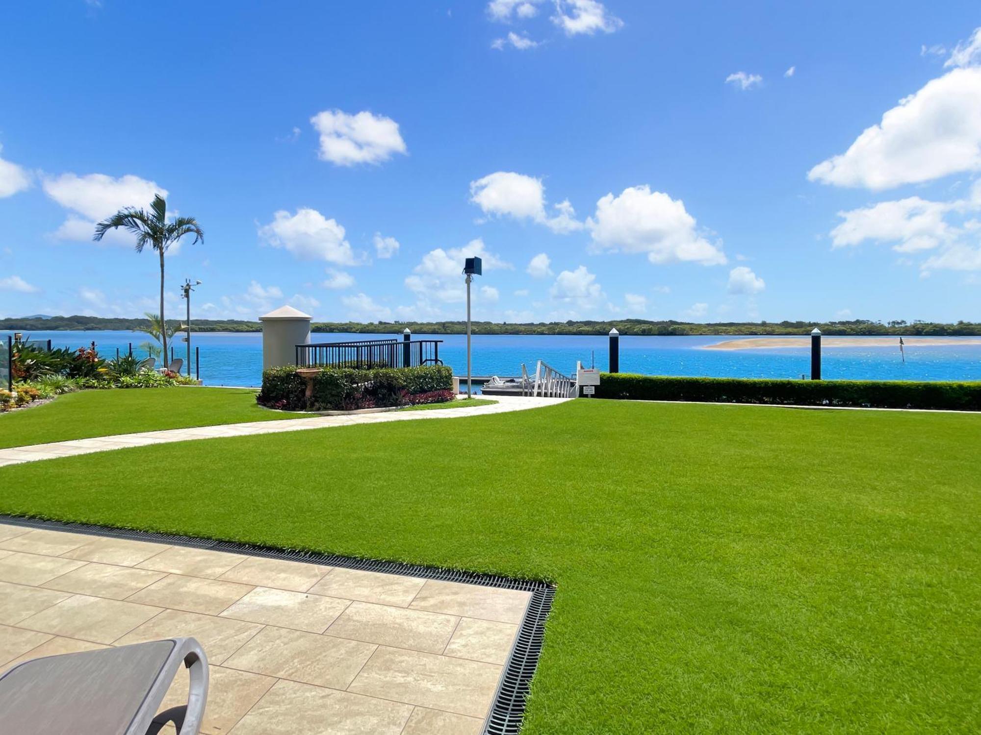 Relaxing Escape: Pool, Tennis Court, Garden Terrace & Water Views Apartment Maroochydore Exterior photo